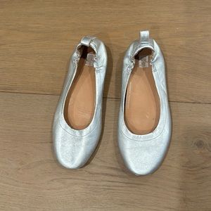 EUC FitFlop Silver Allegro Soft Leather Ballet Flat